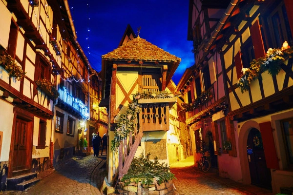 Unusual treasure hunt on the Christmas market (Eguisheim) - Exploregion