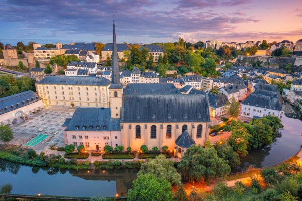Unusual treasure hunt on the Christmas market (Luxembourg) - Exploregion