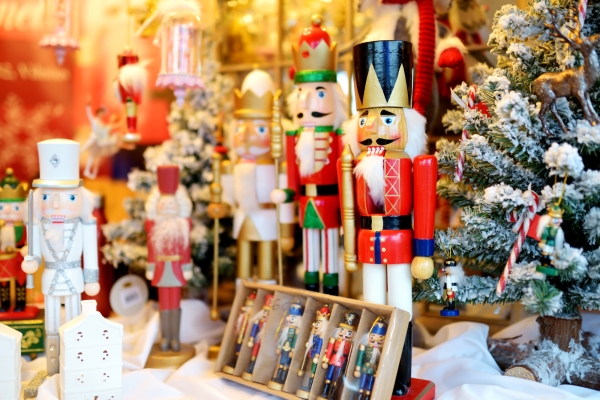 Unusual treasure hunt on the Christmas market (Riquewihr) - Exploregion