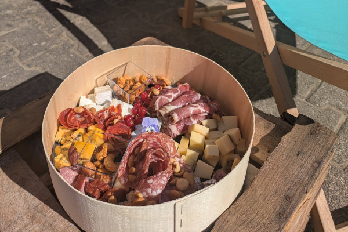 Traditional visit & wine tasting - 5 grape varieties - Exploregion