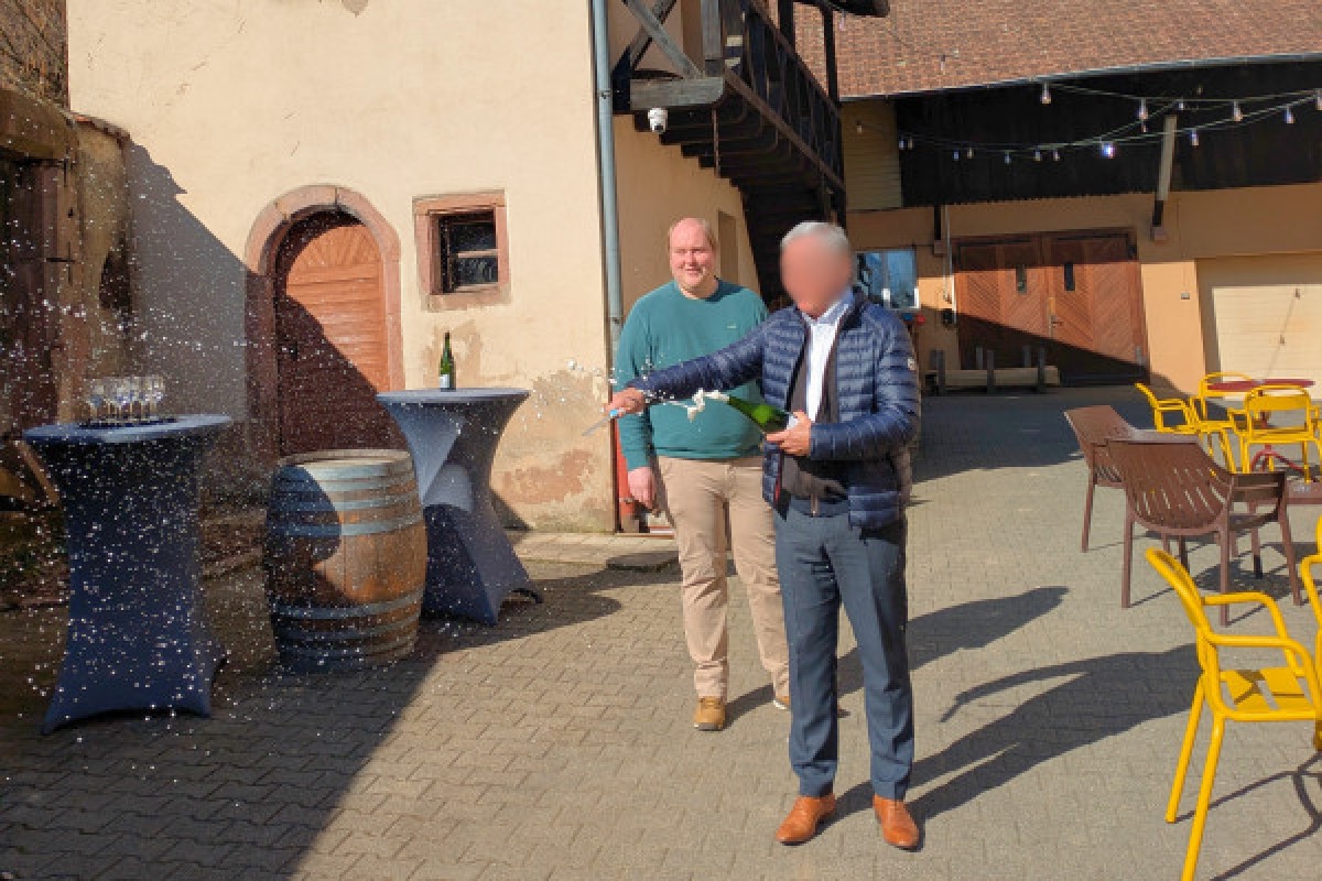 Traditional visit & wine tasting - 5 grape varieties - Exploregion