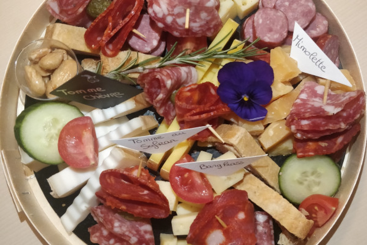 Traditional visit & wine tasting - 5 grape varieties - Exploregion